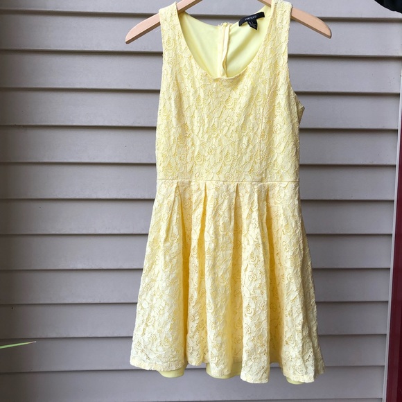 Sleeveless Spring Yellow Lace Skater Sundress - Picture 5 of 6